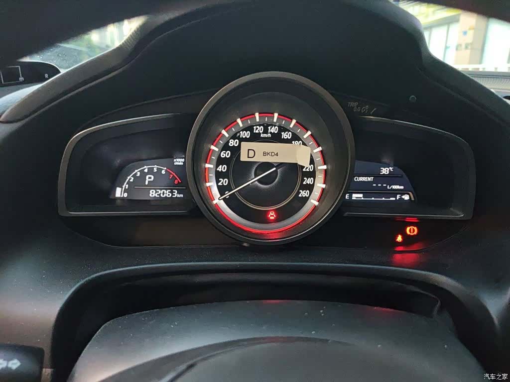Mazda Mazda3, 2015 12