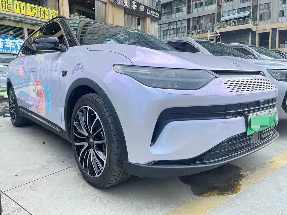 Leapmotor C11