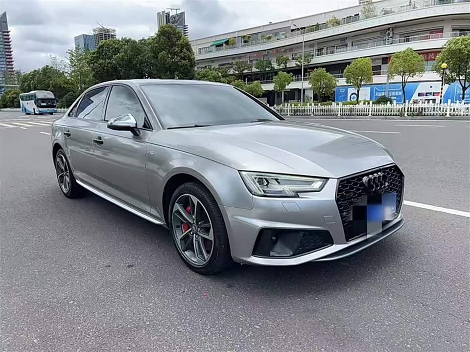 Audi A4L