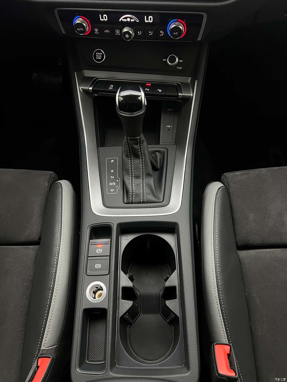 Audi Q3, 2022 13
