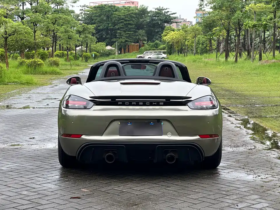 Porsche 718