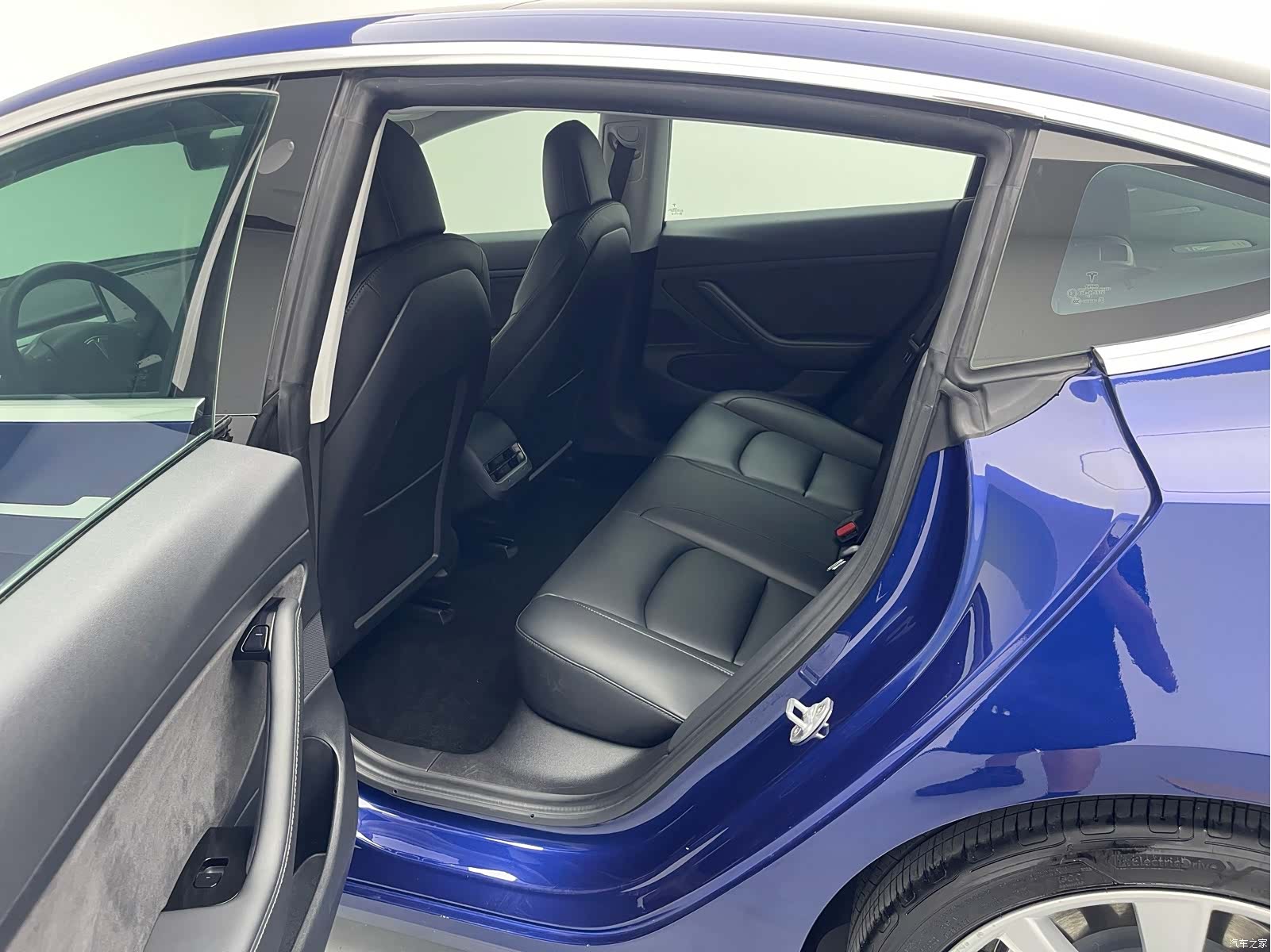 Tesla Model 3, 2020 14