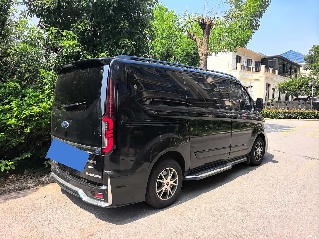 Ford Tourneo, 2025 3
