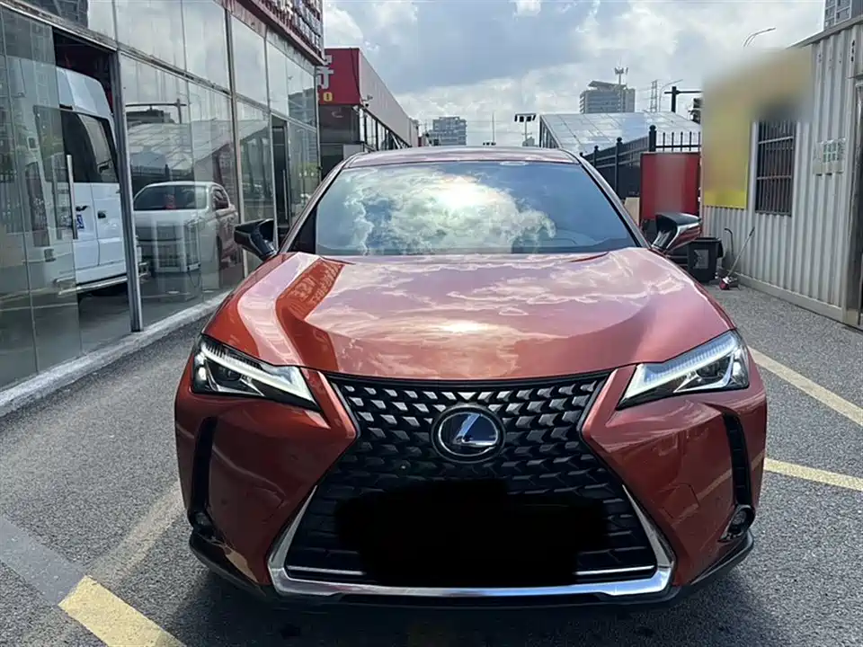 Lexus UX