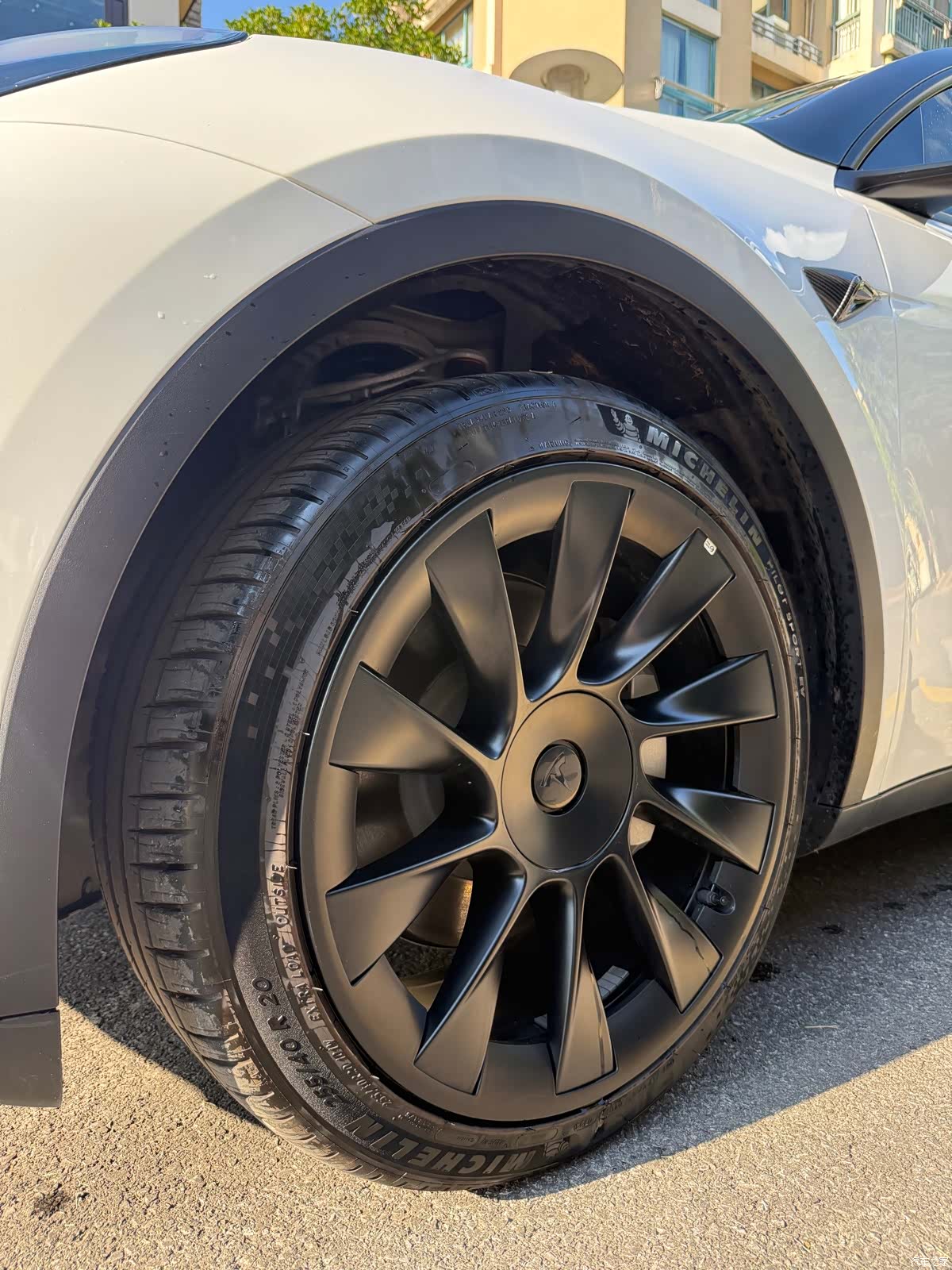 Tesla Model Y, 2024 3