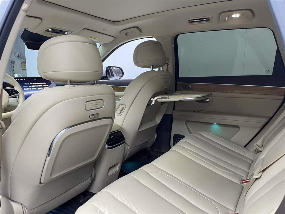 AITO Ask the world M7