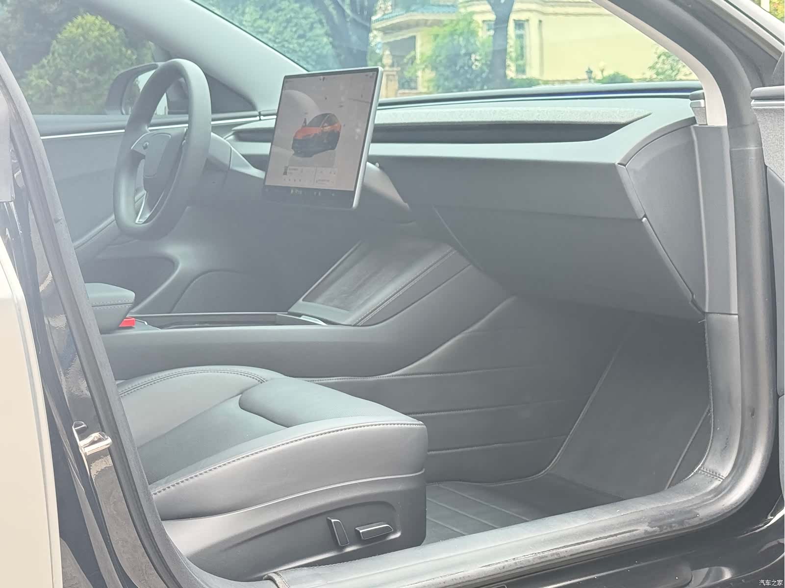 Tesla Model 3, 2024 все фото