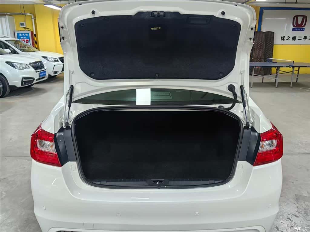 Subaru Legacy, 2017 9