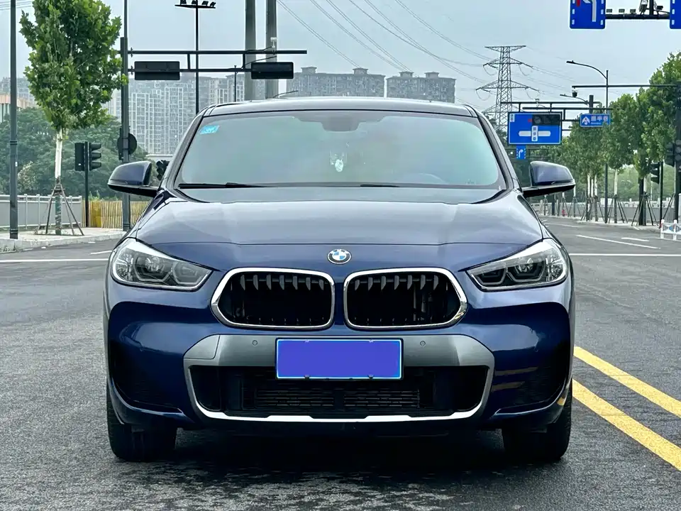 BMW X2