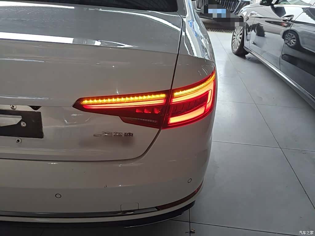 Audi A4L, 2019 8