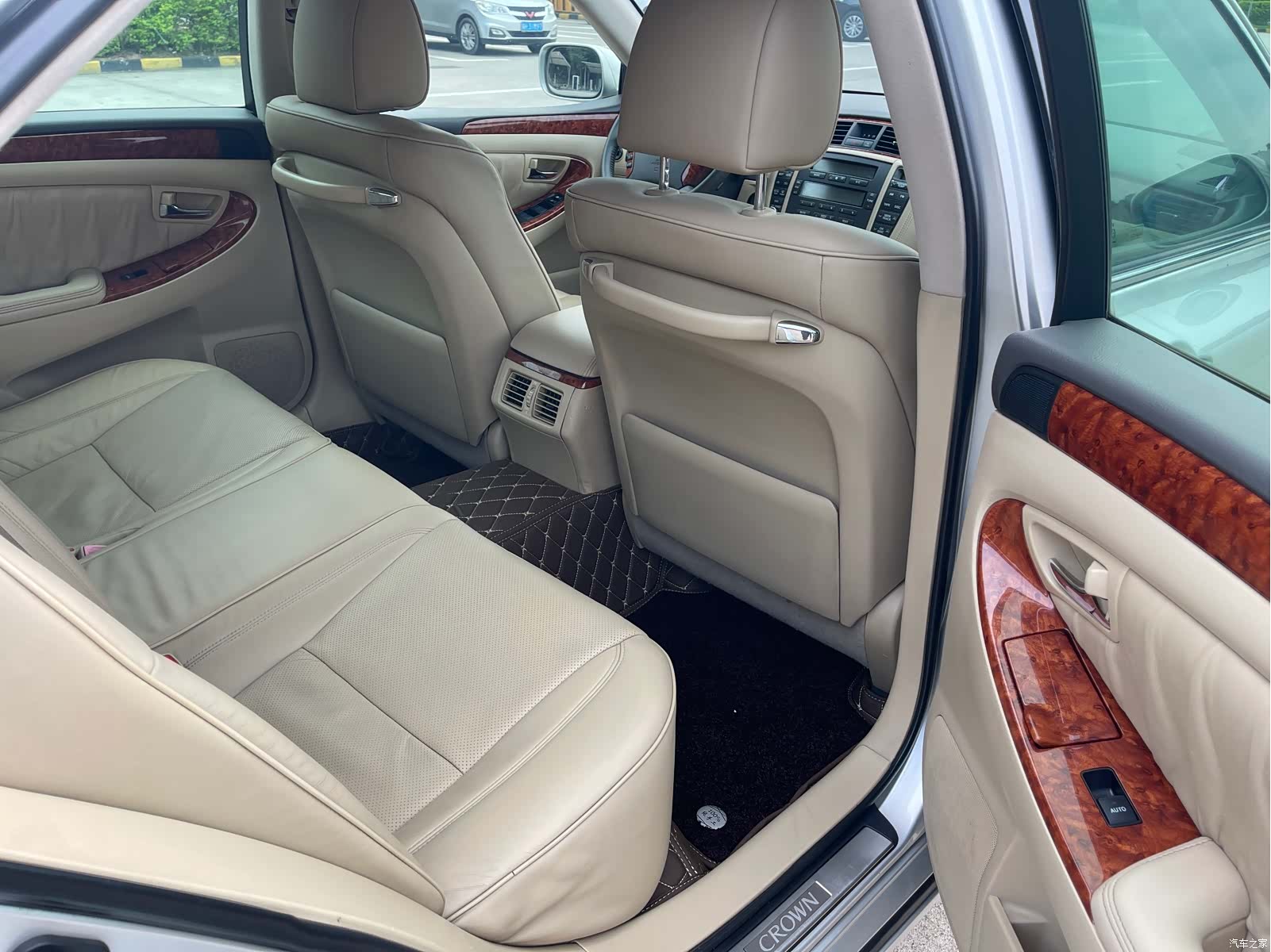 Toyota Crown, 2007 9