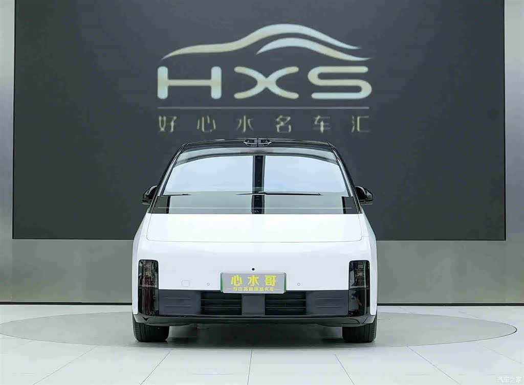 Li Auto MEGA, 2025 2