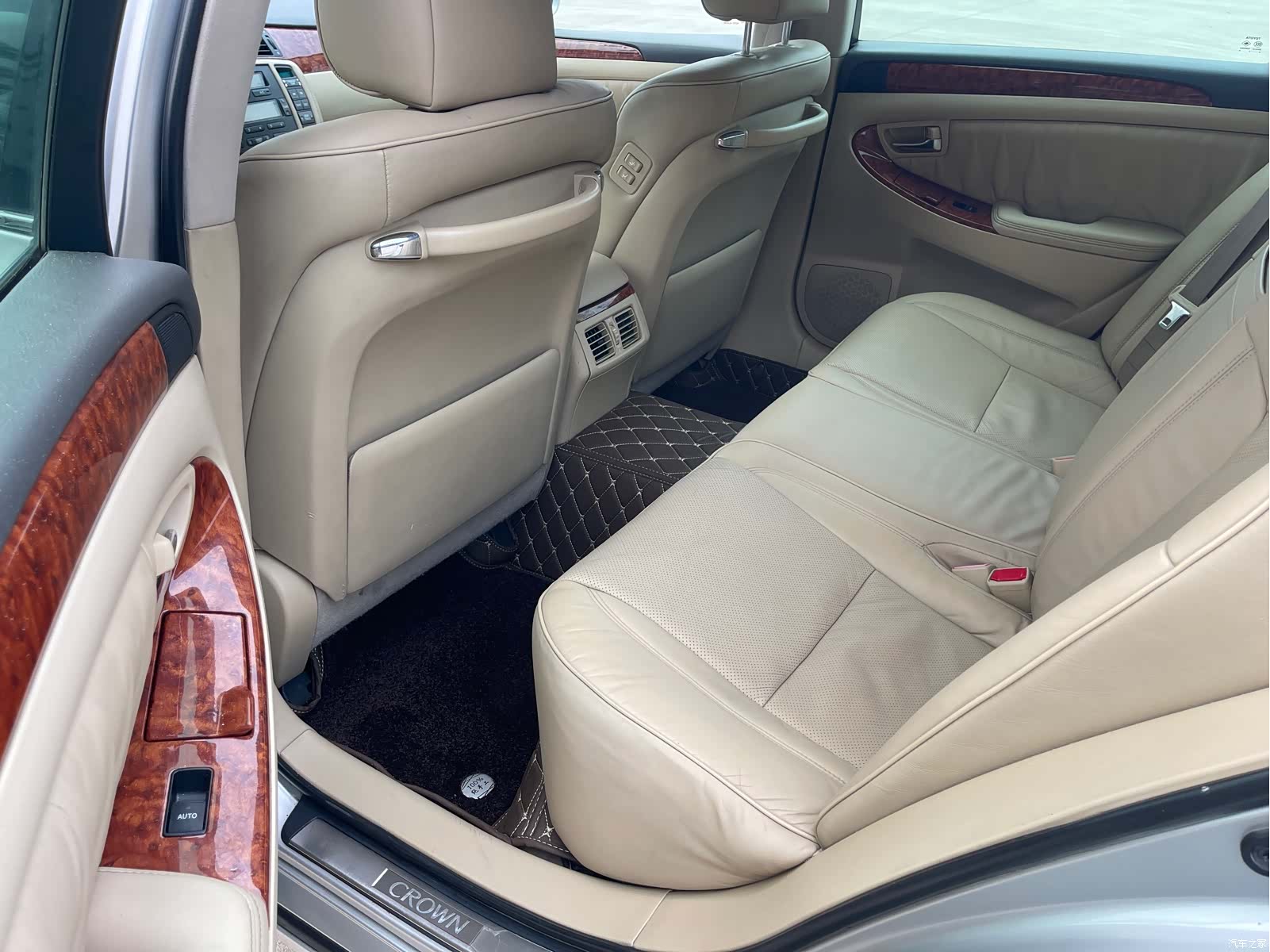 Toyota Crown, 2007 6