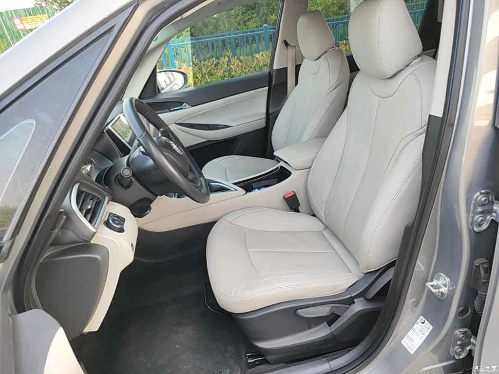 Buick GL6, 2018 11