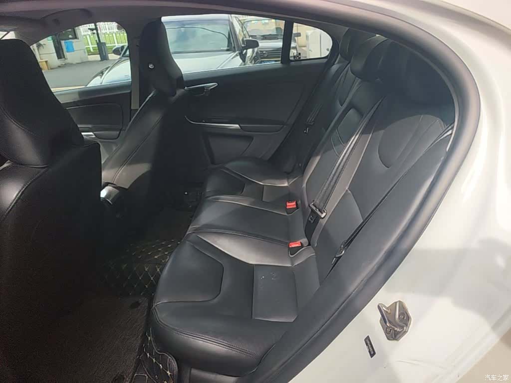 Volvo S60, 2017 17