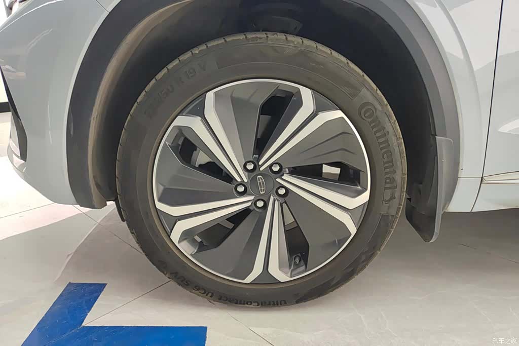 Geely Xingyue L, 2023 6