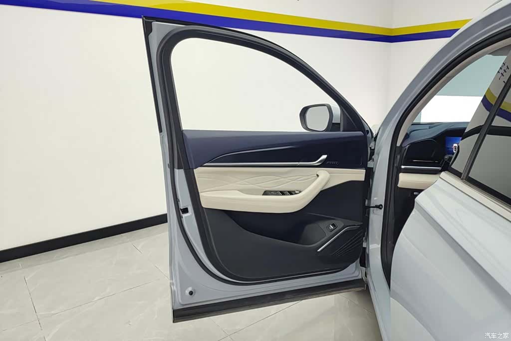 Geely Xingyue L, 2023 7