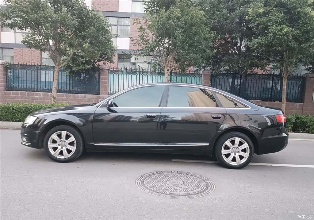 Audi A6L, 2010 3
