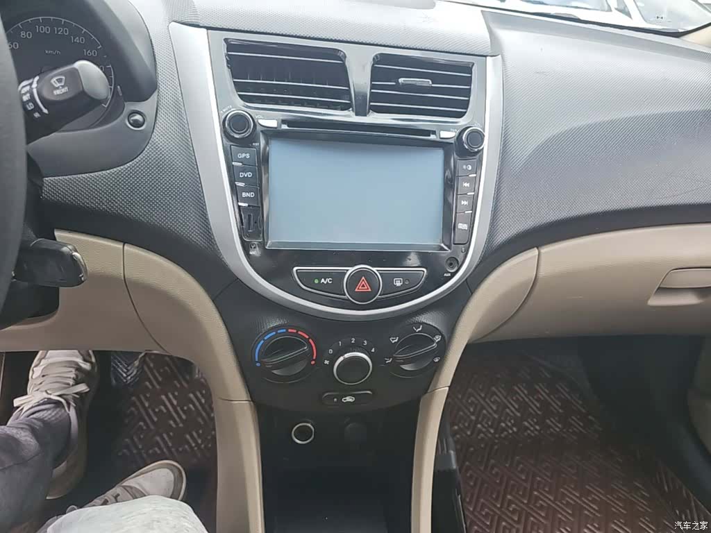 Hyundai GLS, 2016 13