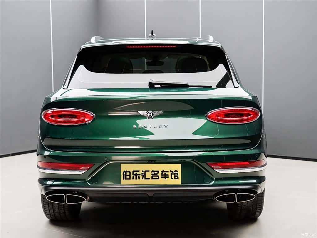 Bentley Bentayga, 2022 все фото