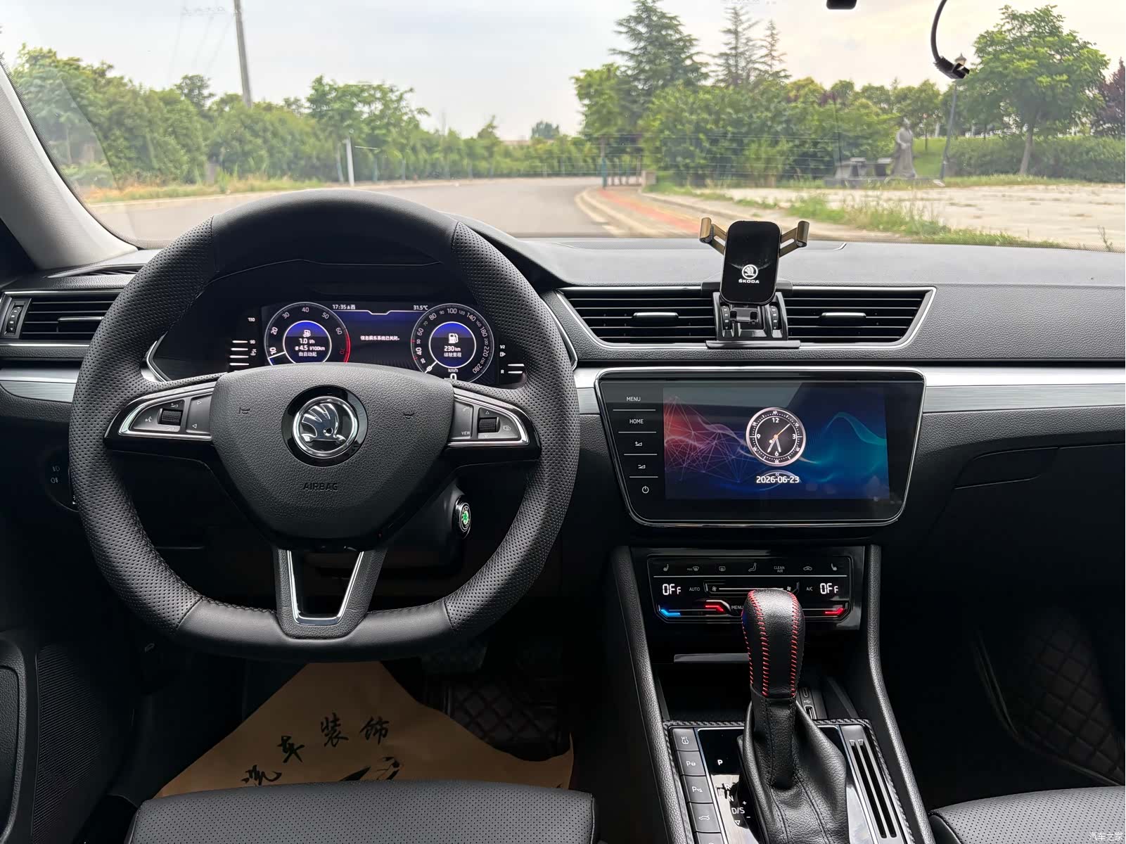 Skoda Superb, 2023 11