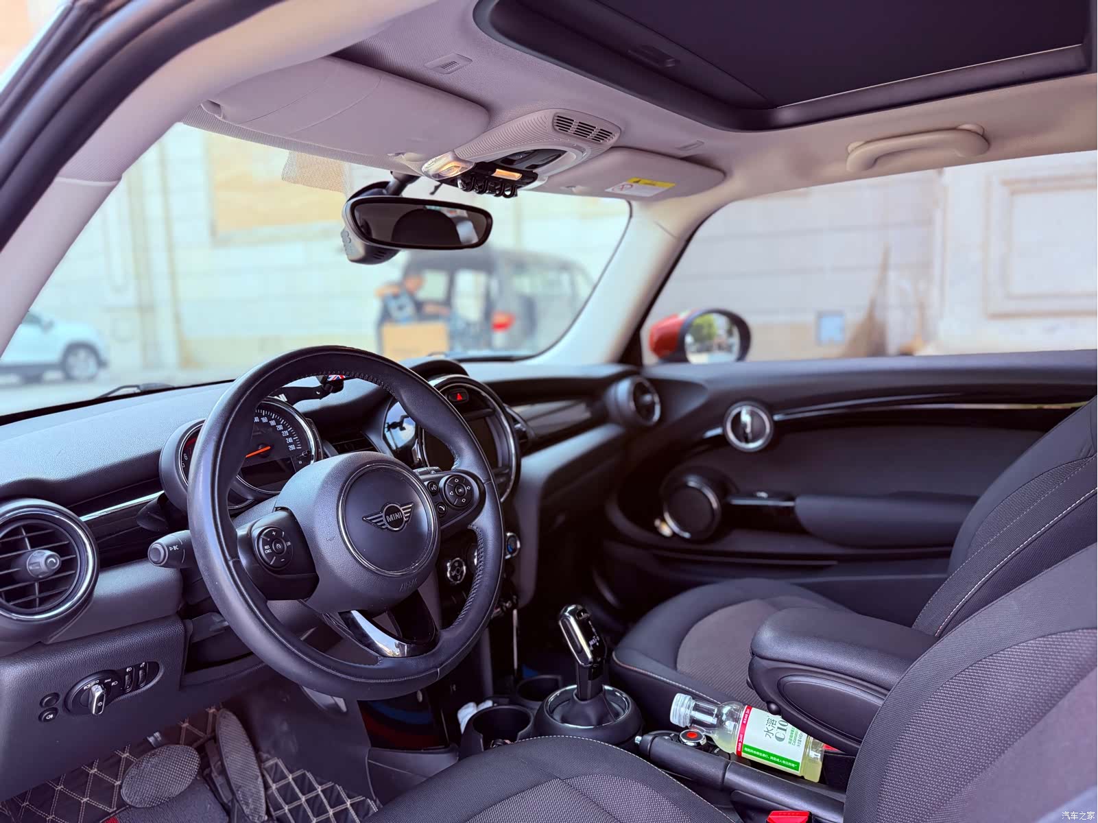 Mini ONE, 2020 7