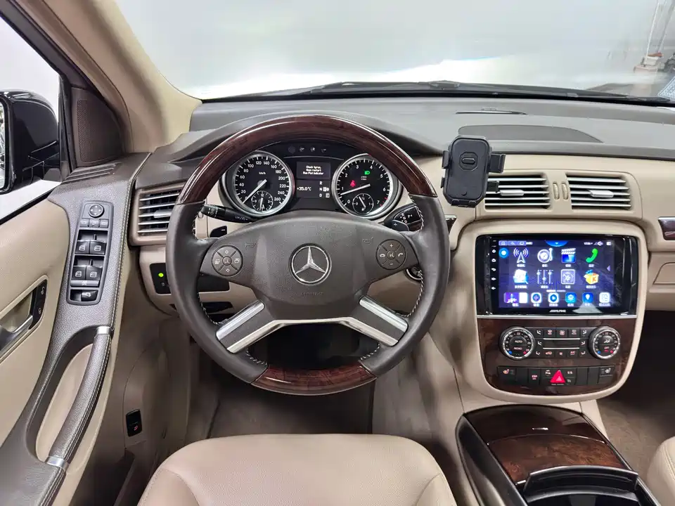 Mercedes-Benz R-class