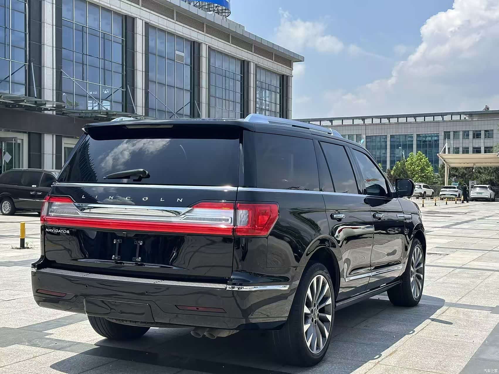 Lincoln Navigator, 2019 4