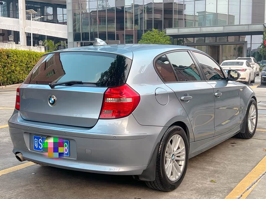 BMW 1 Series 2011, фото 4