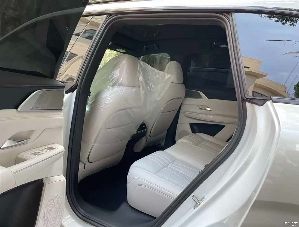 Xpeng G9, 2023 7