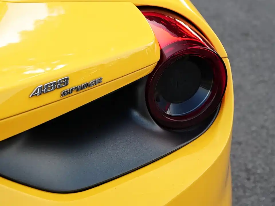 Ferrari 488