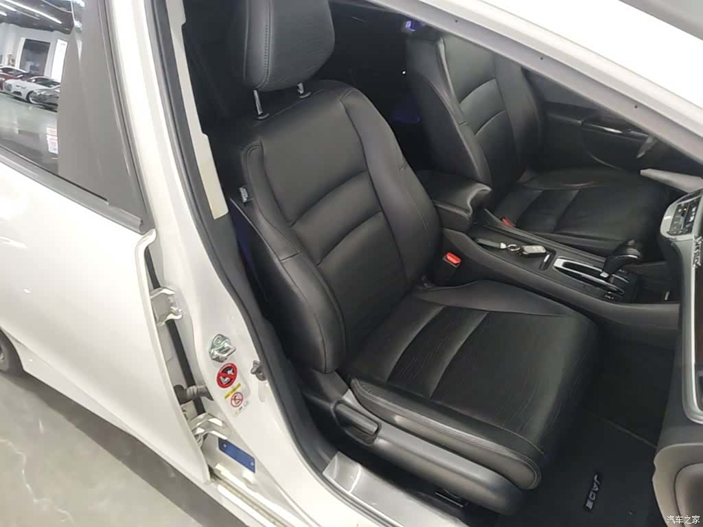 Honda Jade, 2016 25
