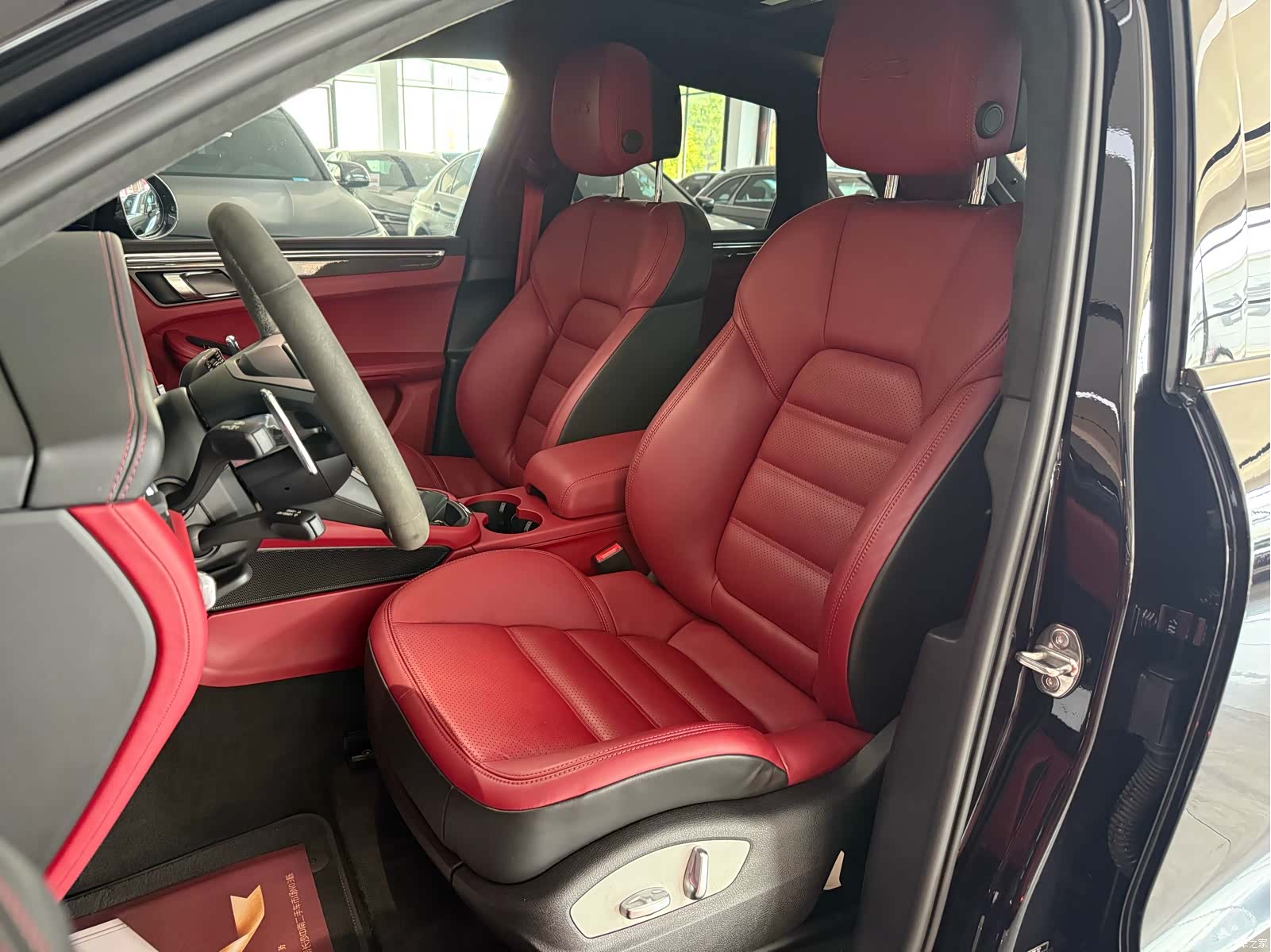 Porsche Macan, 2023 10