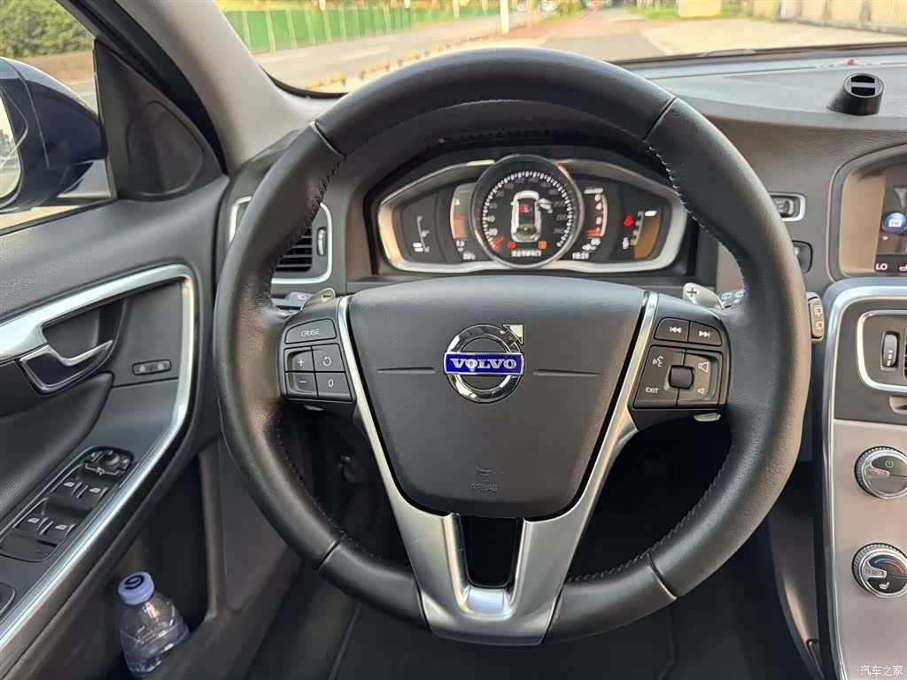 Volvo V60, 2018 3