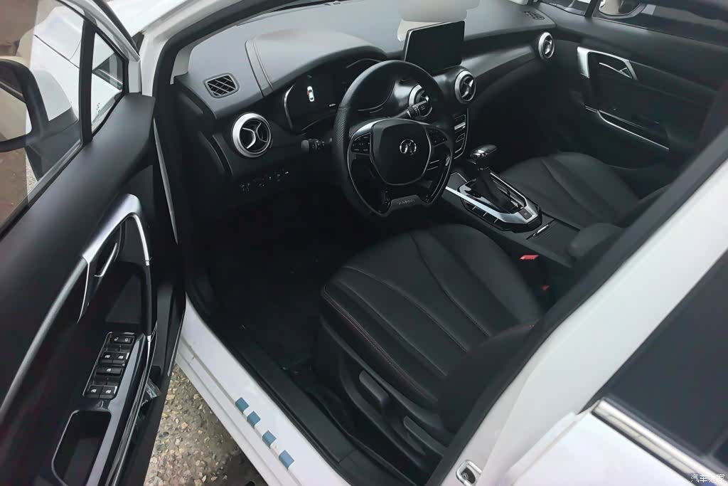 BAIC D50, 2019 9