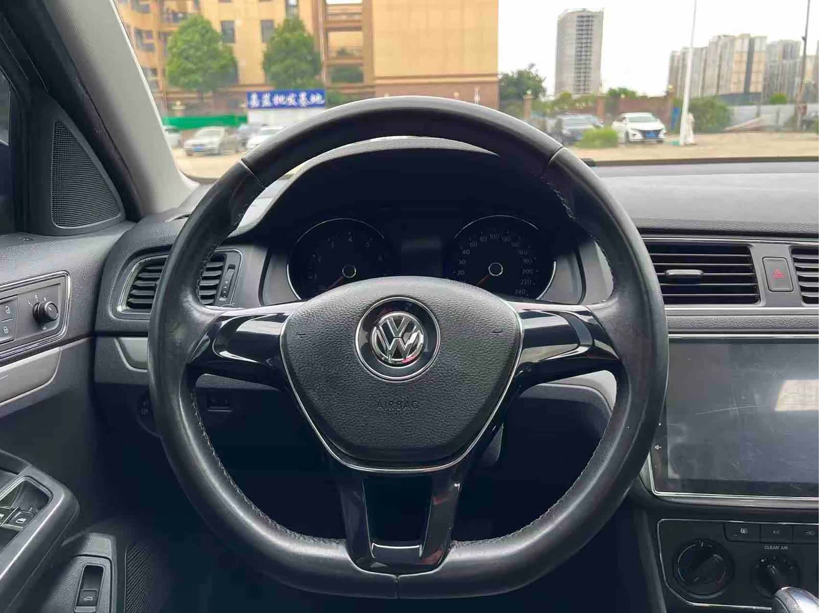 Volkswagen Lavida, 2016 12