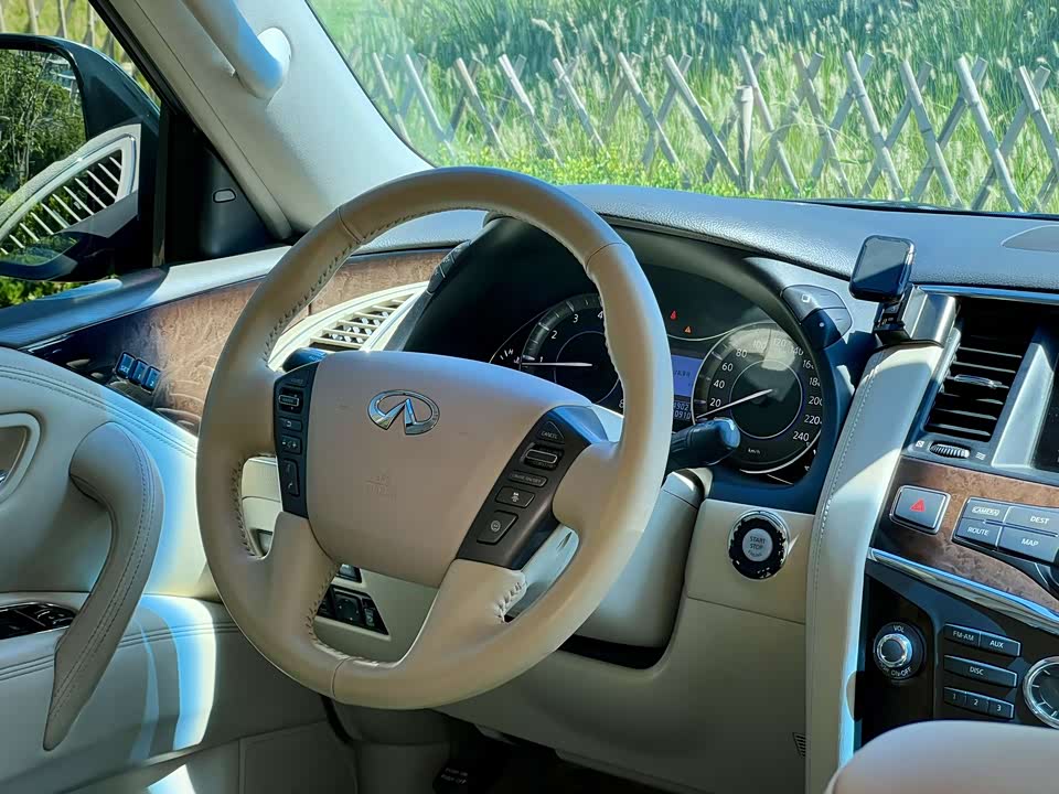 Infiniti QX
