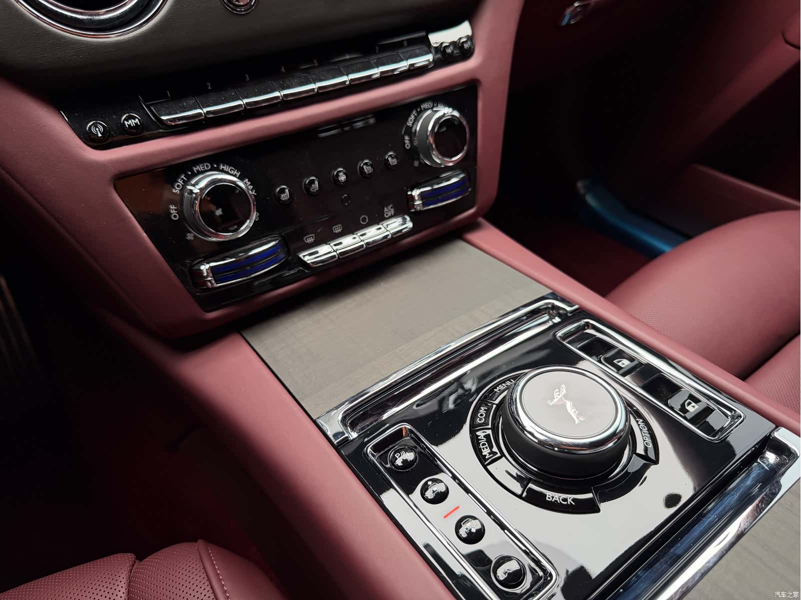 Rolls-Royce Ghost, 2022 6
