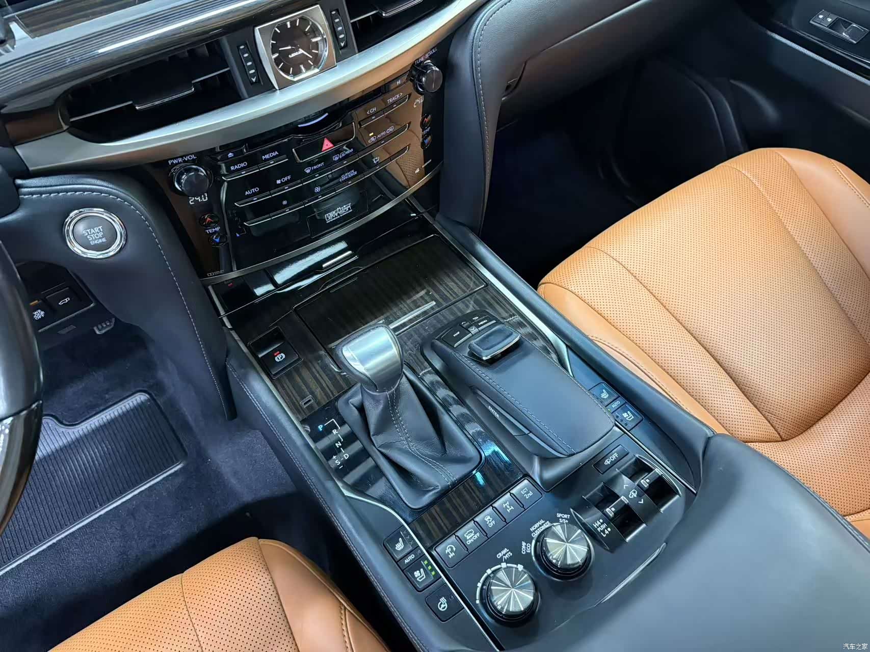 Lexus LX, 2016 19