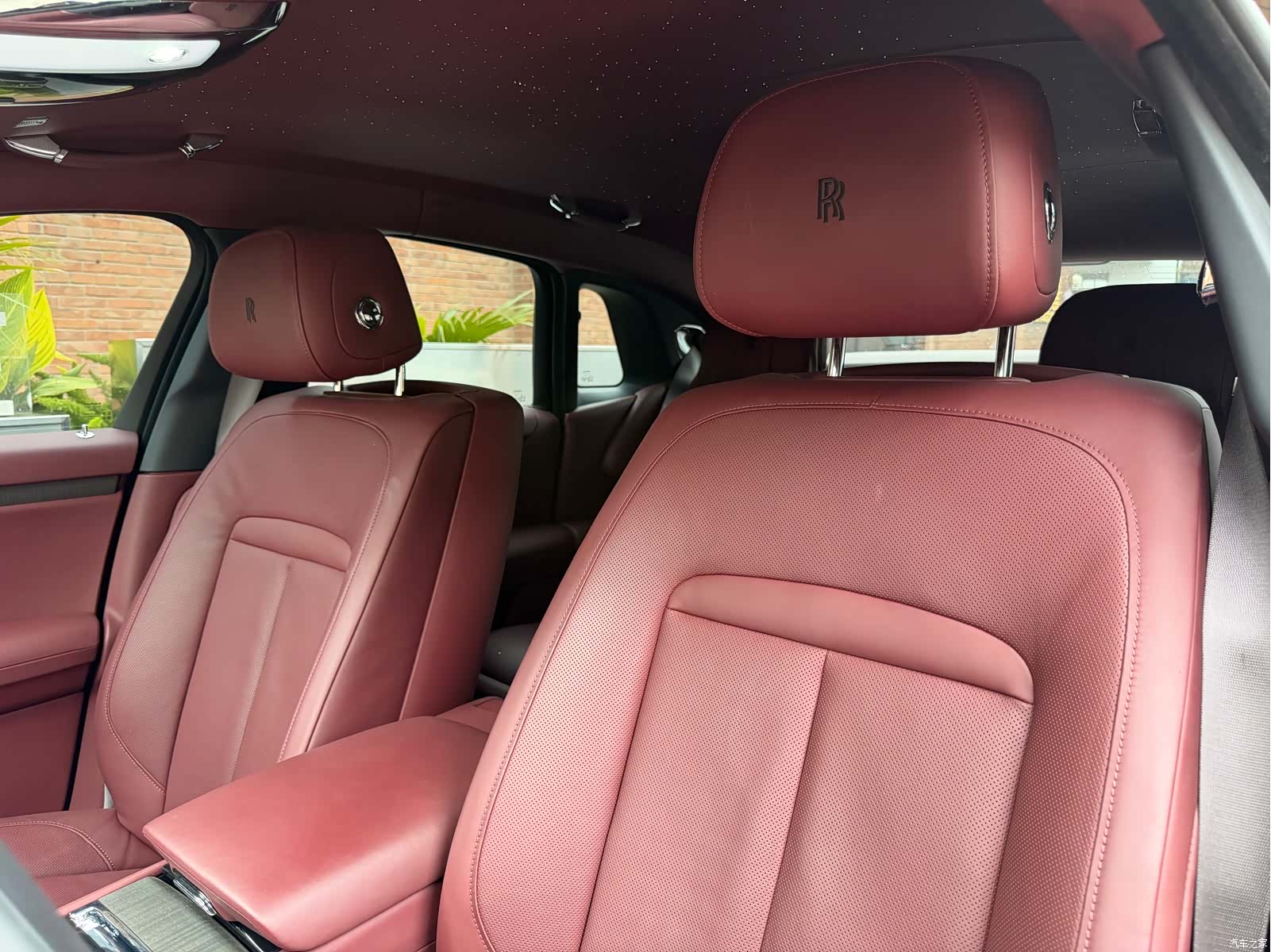 Rolls-Royce Ghost, 2022 8