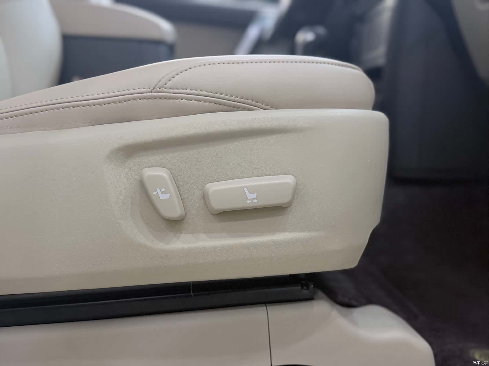 Toyota Prado, 2024 17