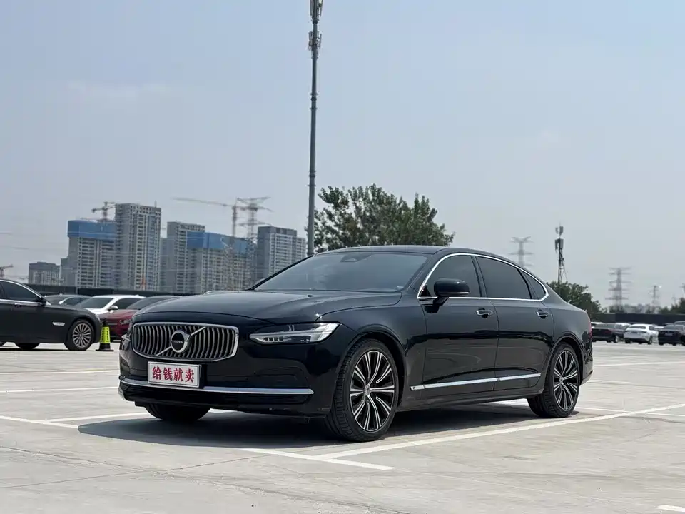 Volvo S90