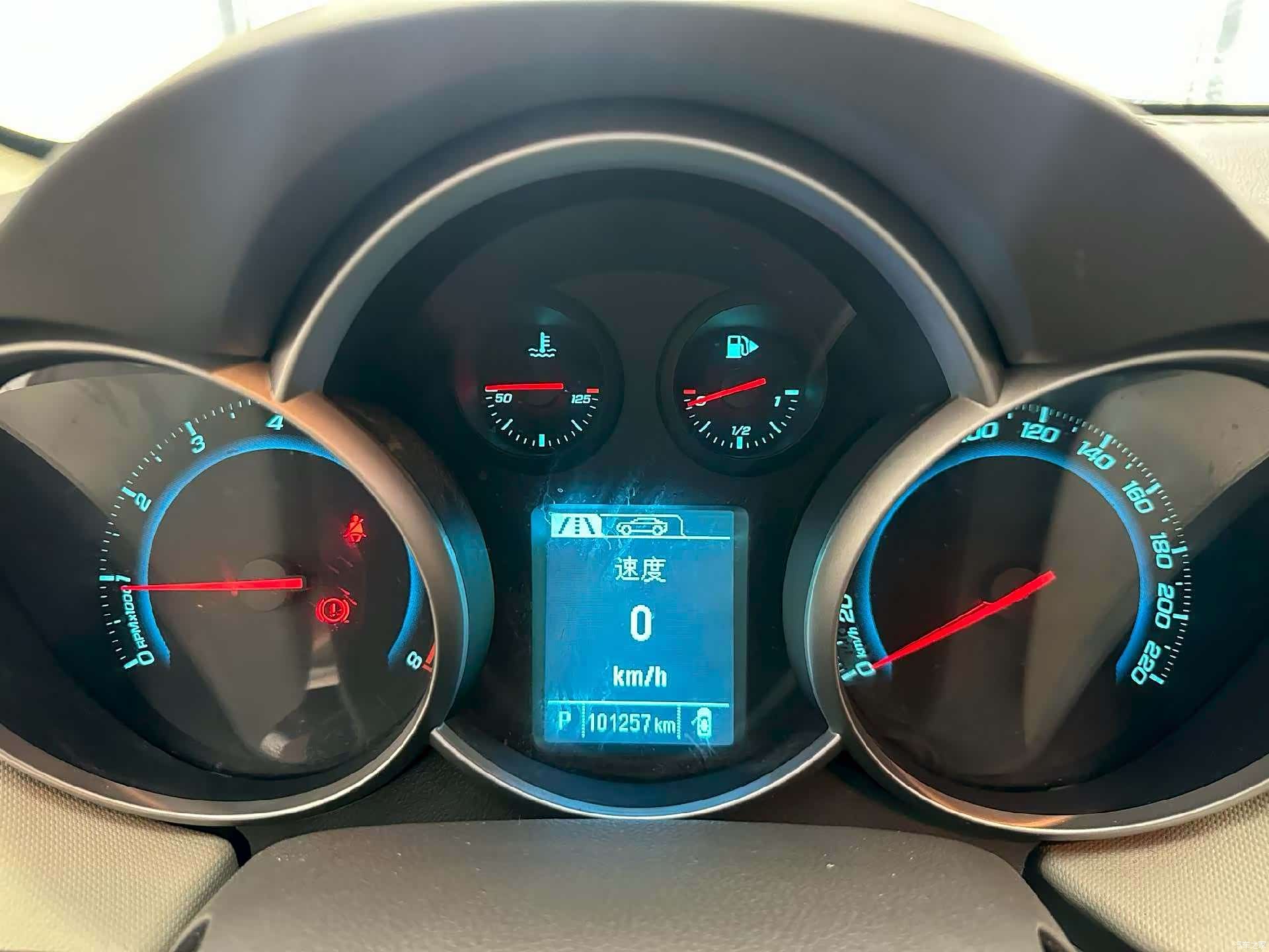 Chevrolet SE, 2015 6