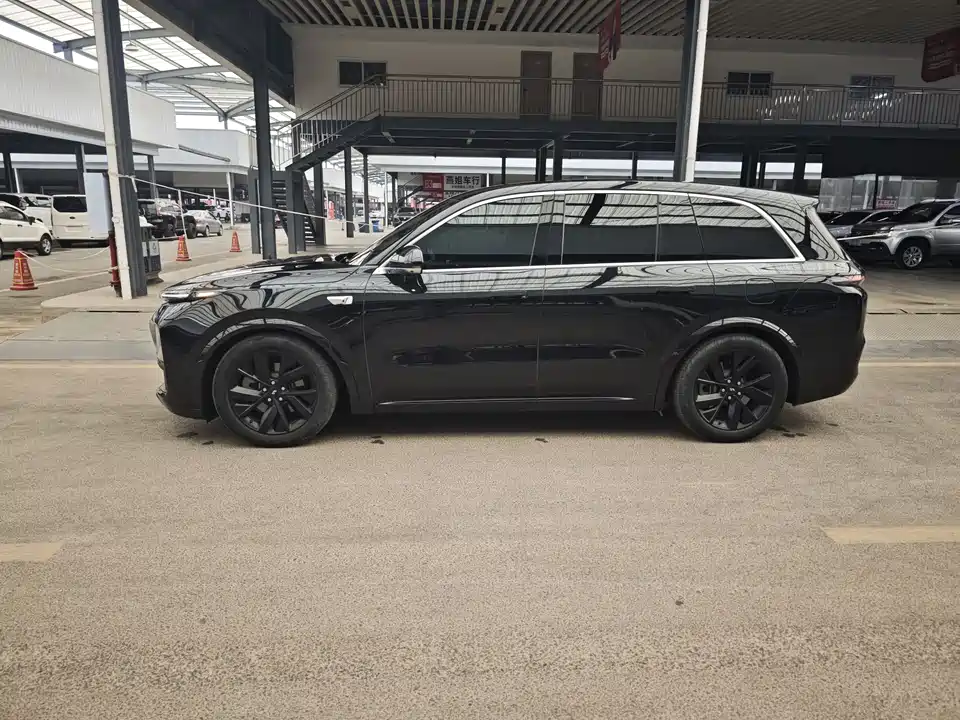 Li Auto Ideal L8