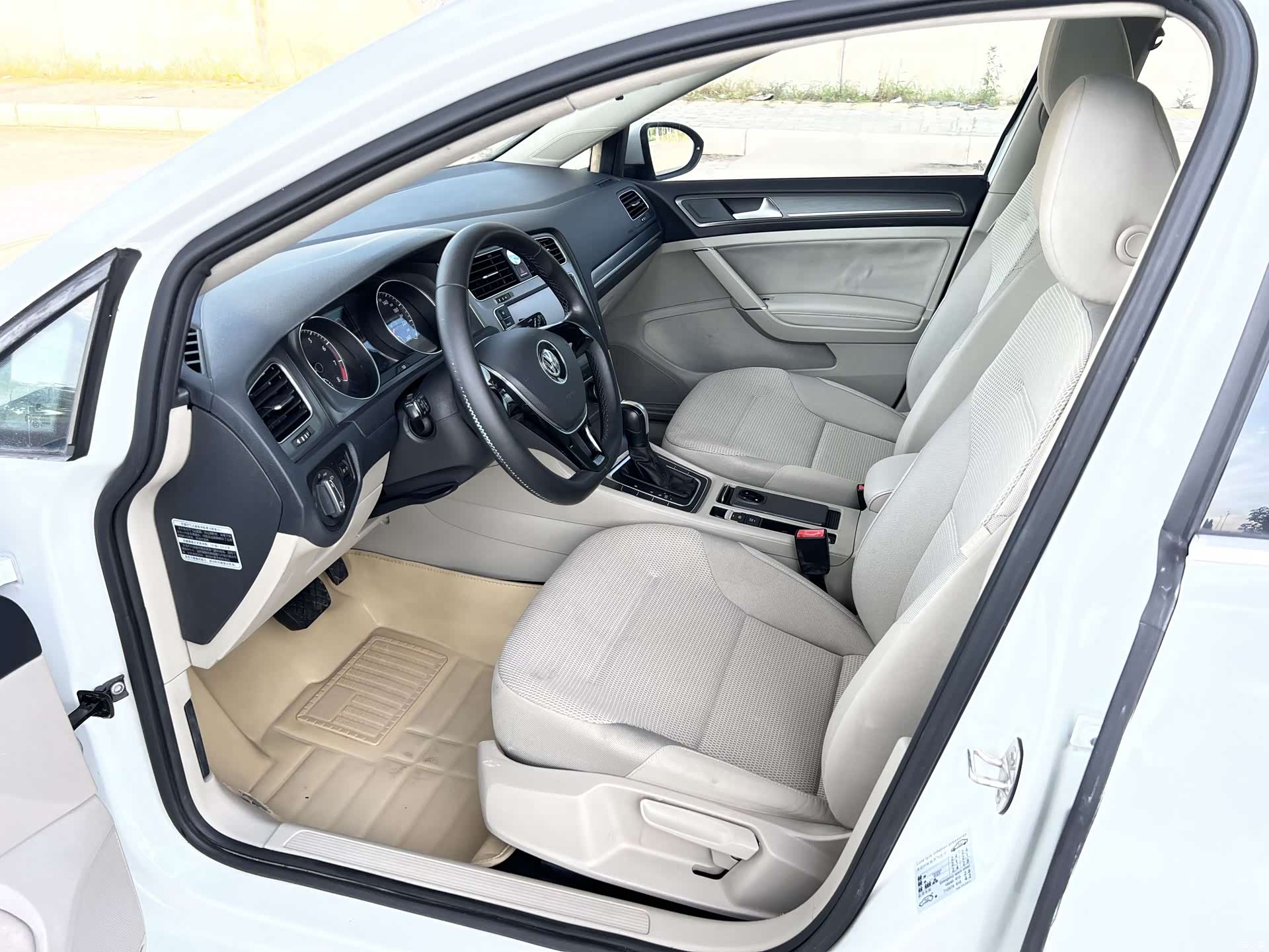 Volkswagen Golf, 2016 10