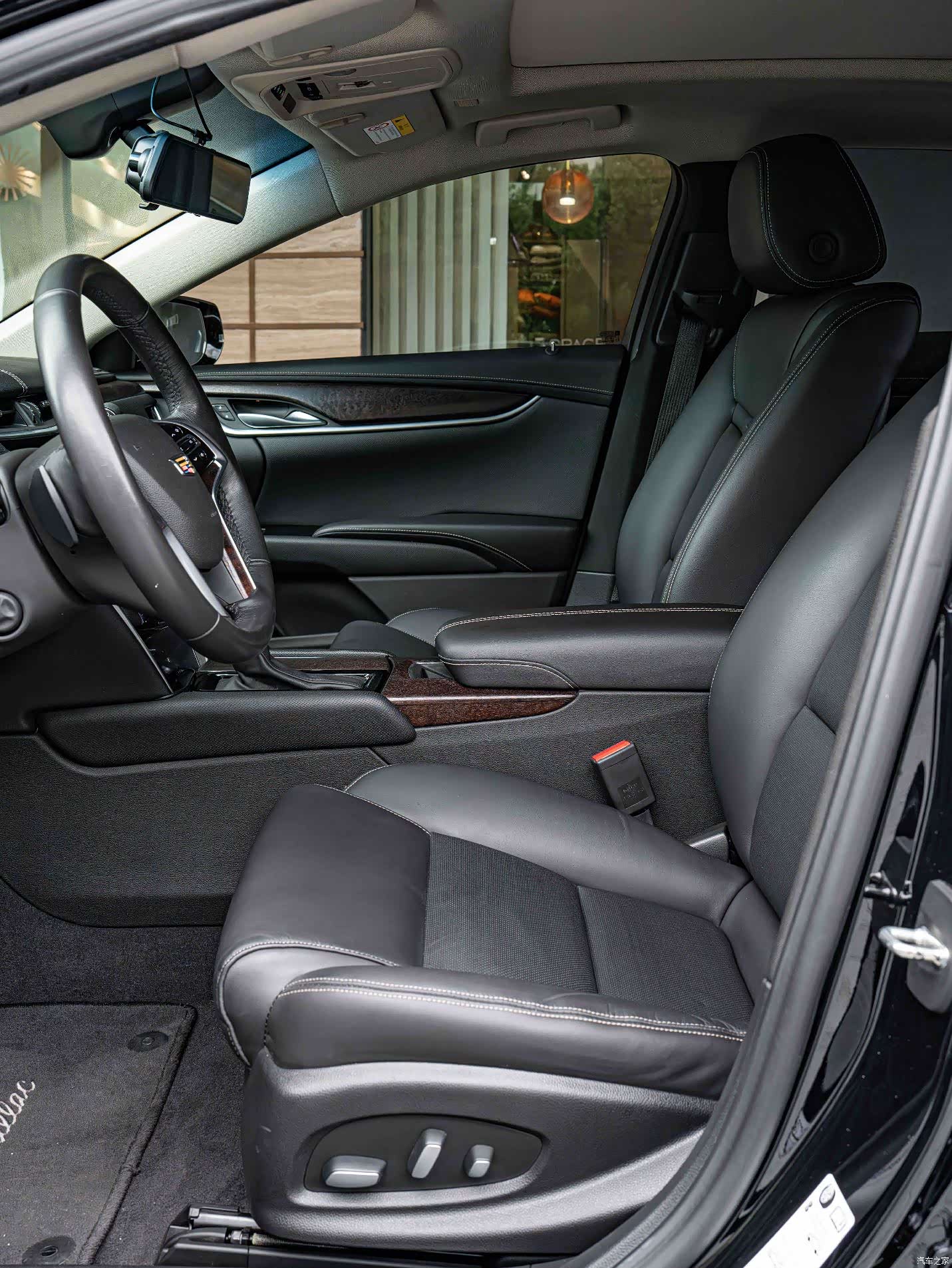 Cadillac XTS, 2018 11