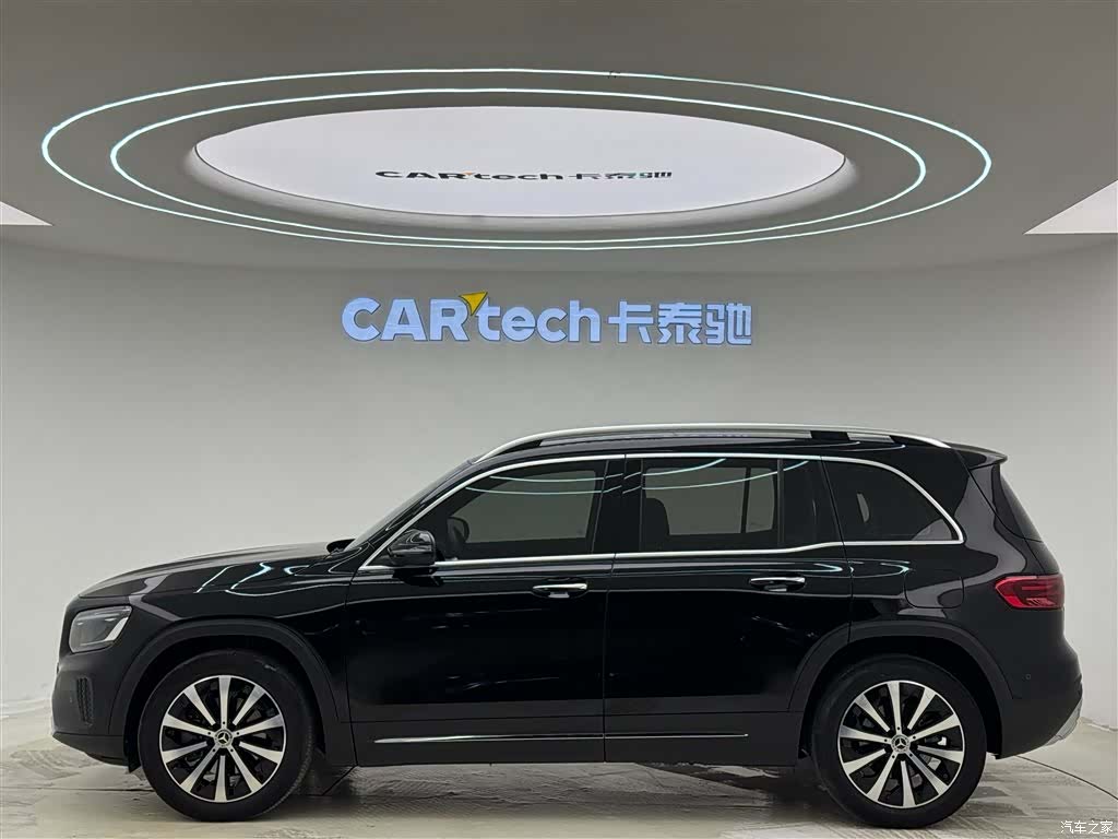 Mercedes-Benz GLB, 2023 все фото