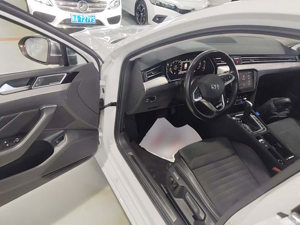 Volkswagen Variant, 2023 16