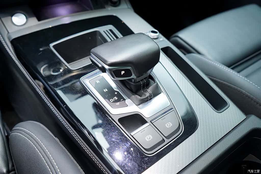 Audi Q5L, 2022 13