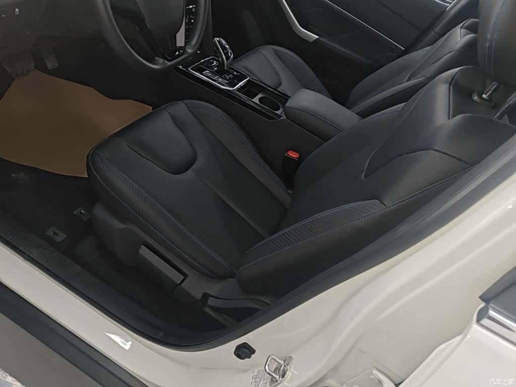 Nissan D60EV, 2026 15